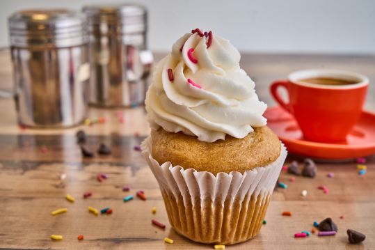 Vanilla Cupcakes (VEGAN)